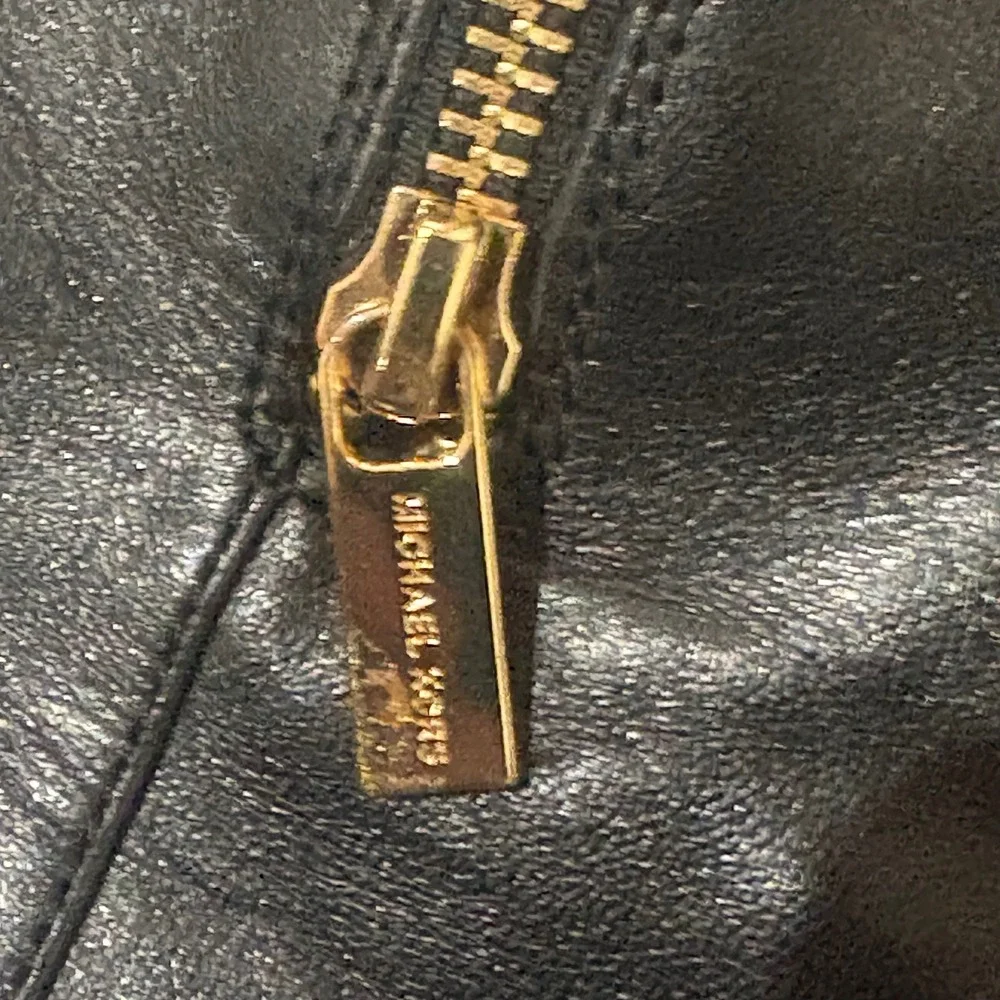 Michael Kors Arley Black Leather‎ Knee High Boots Gold Zipper Size 8 - Picture 6 of 8